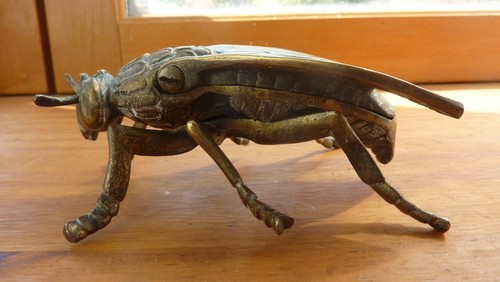 Ancien cendrier insecte - ancien,
