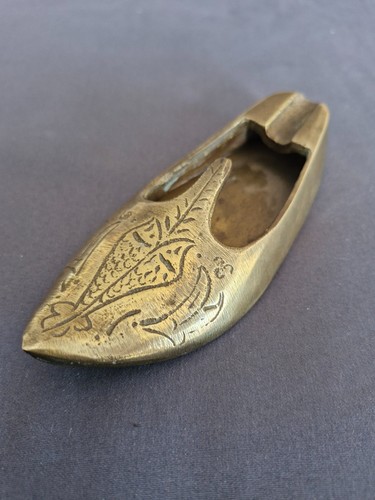 Cendrier babouche laiton